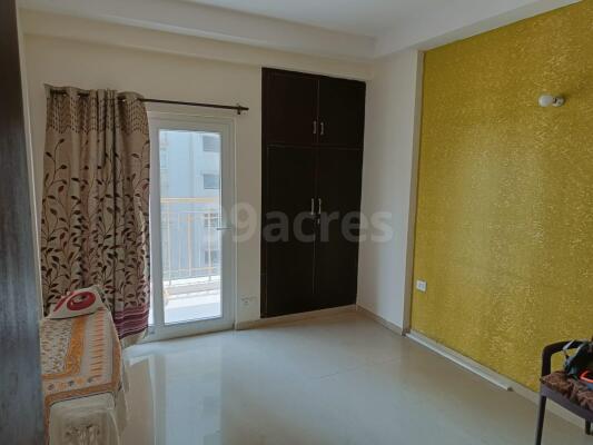 Bhk Apartment Flat For Sale In Antriksh Golf View Sector Noida