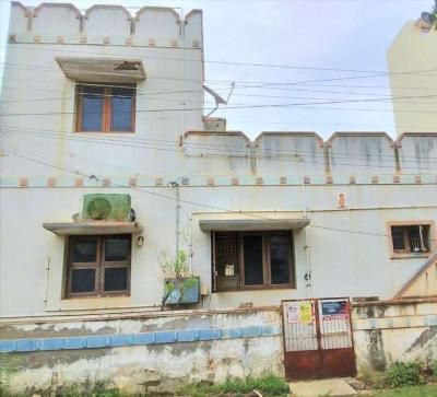 ₹92 Lac, 3 bhk House/Villa in Park Town - House