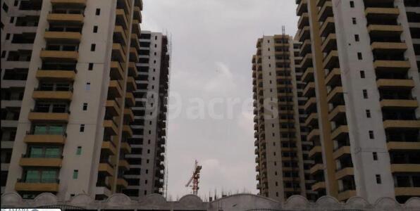 4 BHK Apartment / Flat for sale in Rudra KBNOWS Apartments Sector-16 Gr ...