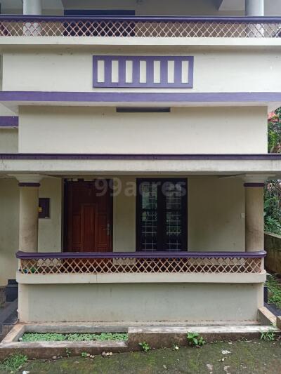 3 BHK House / Villa for sale in Irinjalakuda Thrissur - 1450 Sq. Ft.