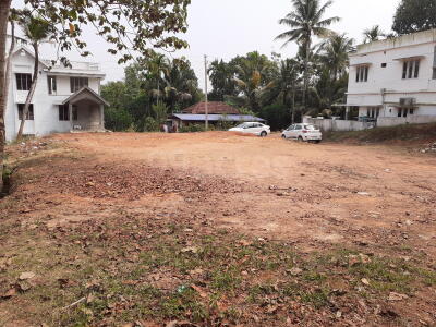 Residential land / Plot for sale in Kakkanad Kochi - 711 Sq. Yard.