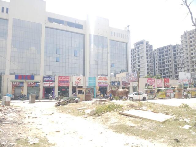 Market area in Sector 88 Faridabad