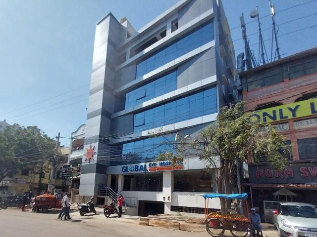 Hospital In Moti Nagar