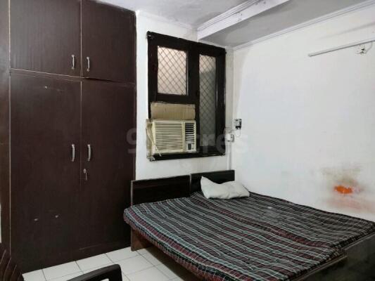 1+ PG in Sant Nagar - Girls and Boys Paying Guest in Sant Nagar, Delhi